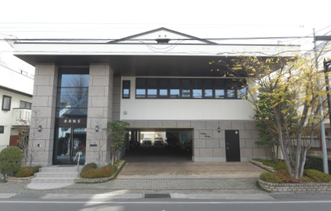 未来経営の建物外観